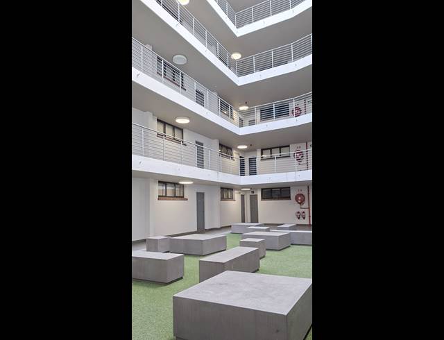 2 bed property to rent in OBSERVATORY